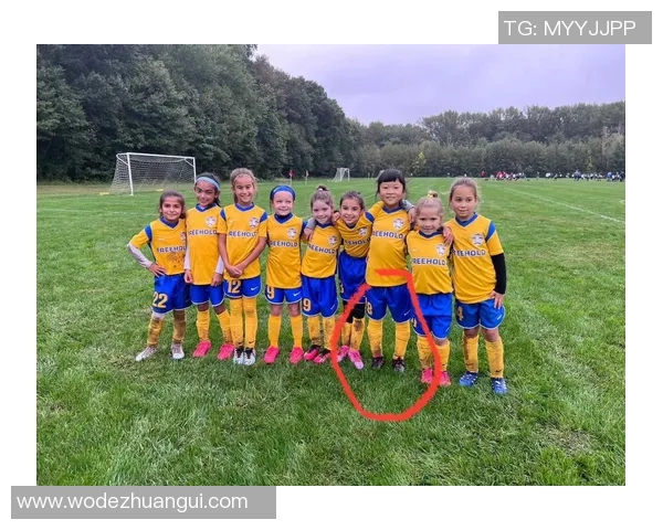 足球明星O型腿的独特魅力与风采解析及相关图片展示